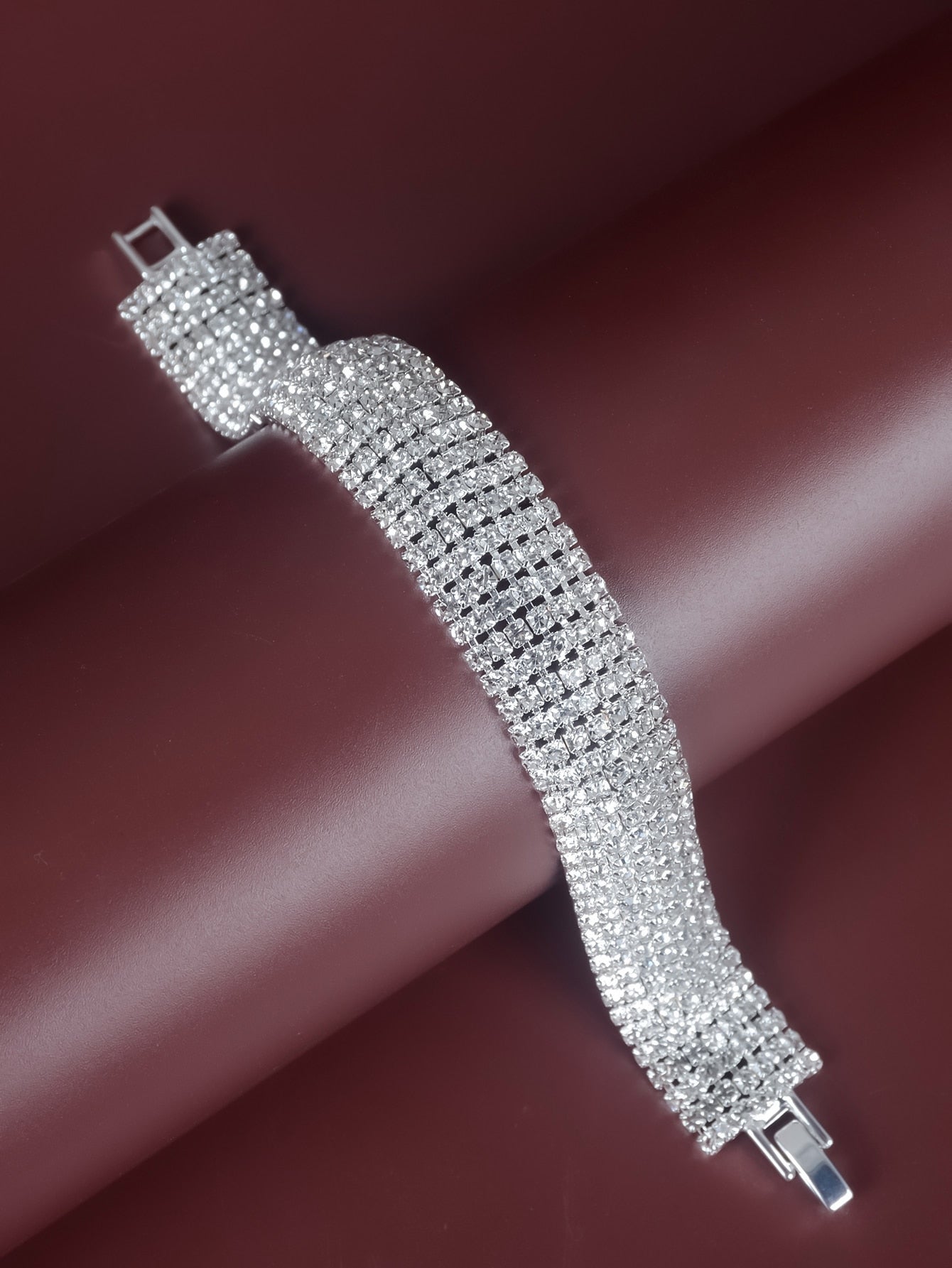 1pc Fashion Wide Water Diamond Bracelet For Women, Suitable For Daily Parties Or Wedding Jewelry