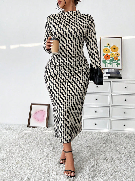 Privé Plus Size Women's Turtleneck Tight Fit Wavy Printed Slim Bodycon Dress, Autumn Maxi Women Outfit