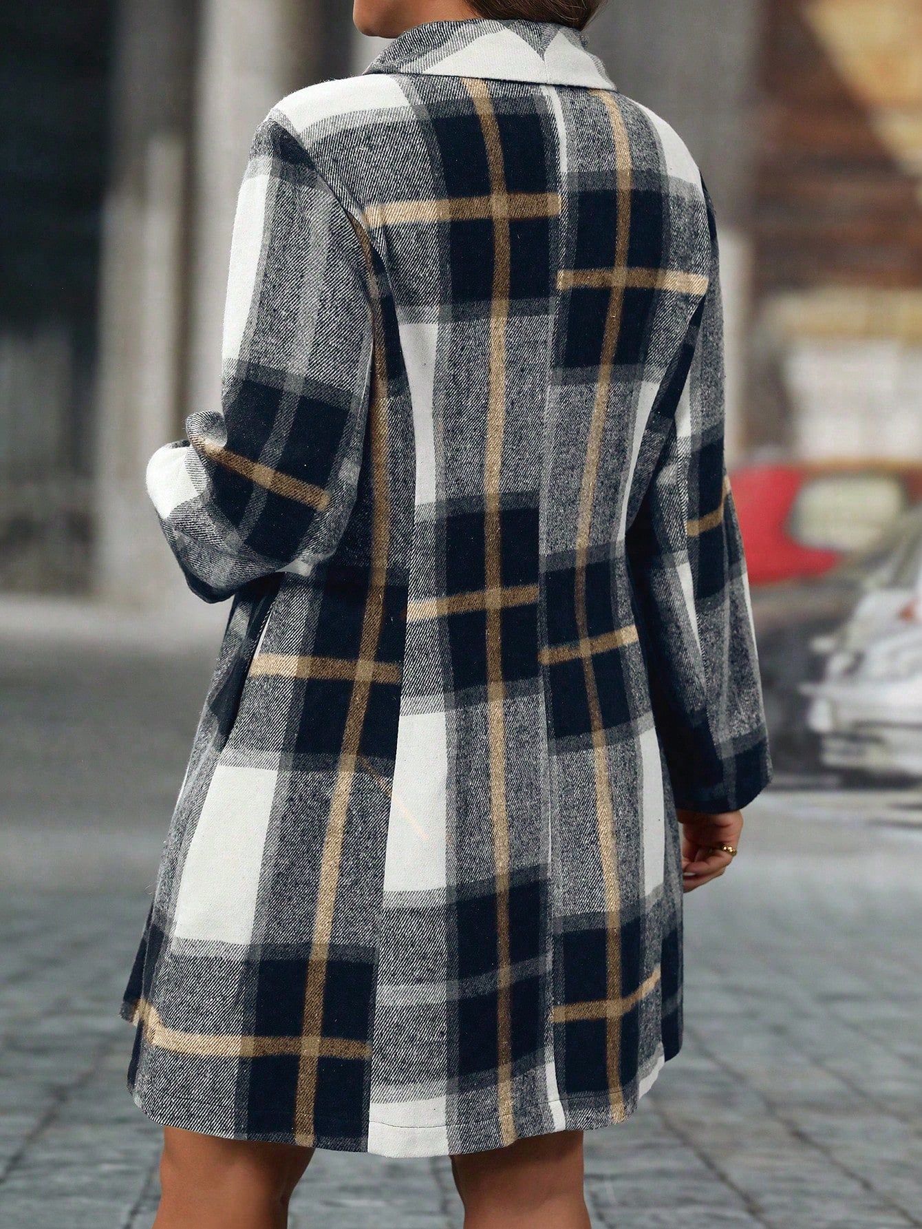 LUNE Plus Size Women Plaid Lapel Long Sleeve Casual Woolen Coat, Autumn/Winter